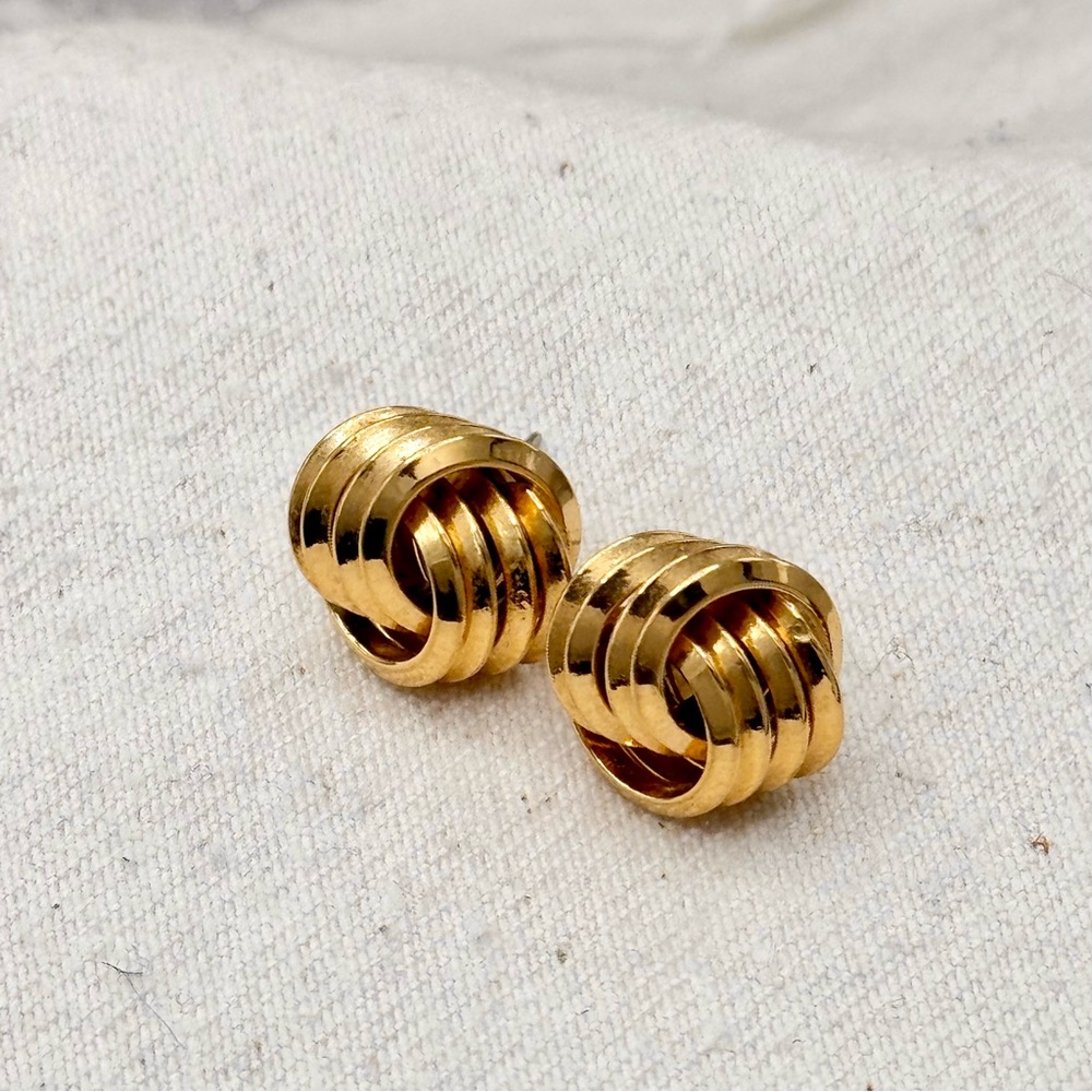 Vintage Gold-toned love knot Earrings